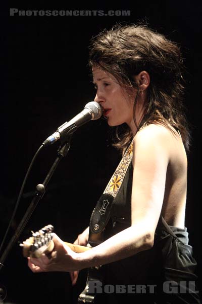 KELLY DE MARTINO - 2008-04-19 - PARIS - La Maroquinerie - 